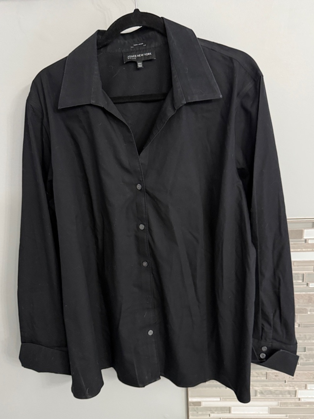 Women’s Jones New York Black Button-Front Blouse